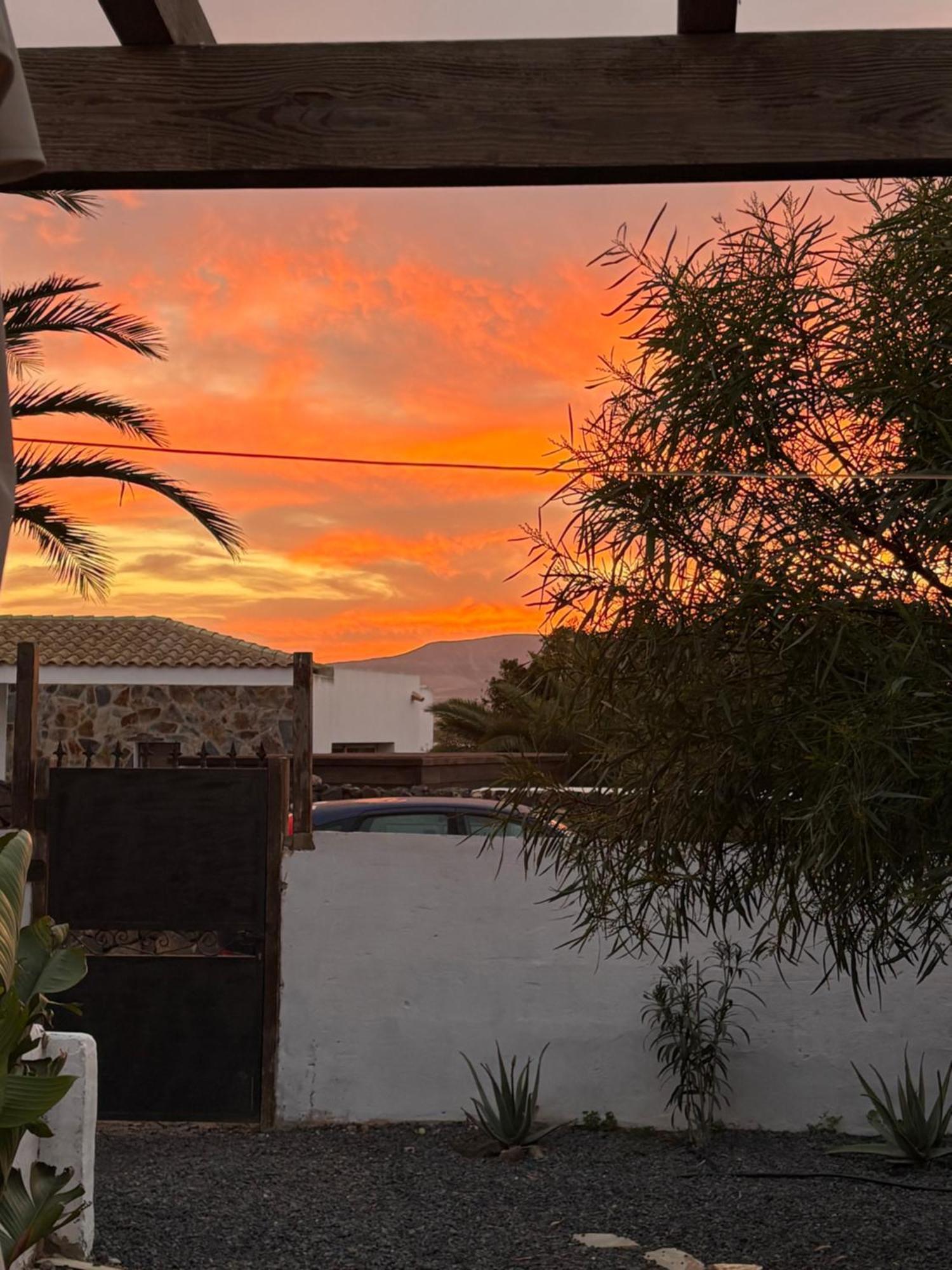 Orange House, Surf&Yoga Lajares Villa Luaran gambar